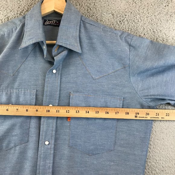 Vintage 70s LEVI'S Chambray Work Shirt button up size M - Picture 8 of 9